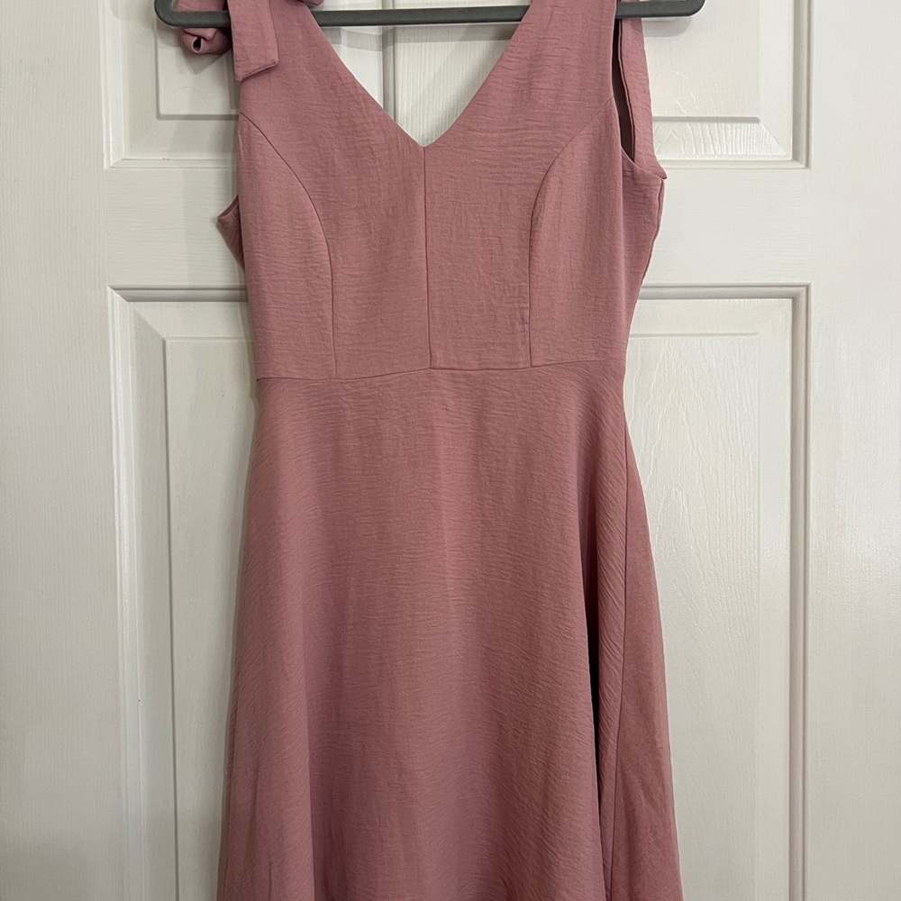 Elegant Pink Sleeveless Dress